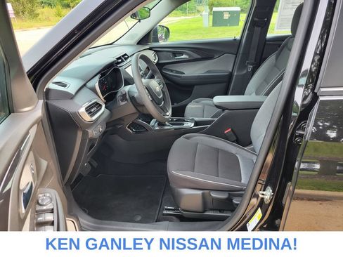 Used 2023 Chevrolet TrailBlazer LS AWD/4WD image 35