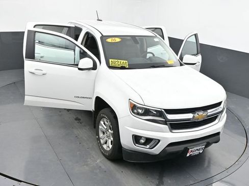 Used 2016 Chevrolet Colorado LT w/ LT Convenience Package image 40