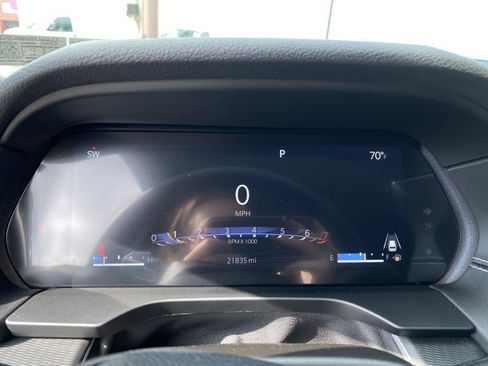 Used 2023 Jeep Grand Cherokee Laredo image 34