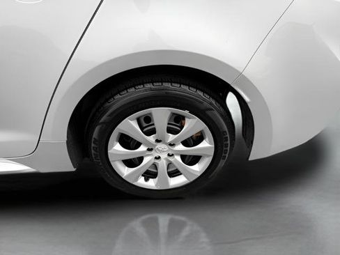 Used 2024 Toyota Corolla LE FWD image 20