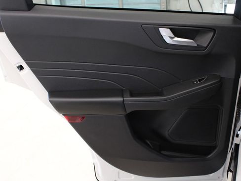 Used 2021 Ford Escape SE w/ SE Sport Appearance Package FWD image 26