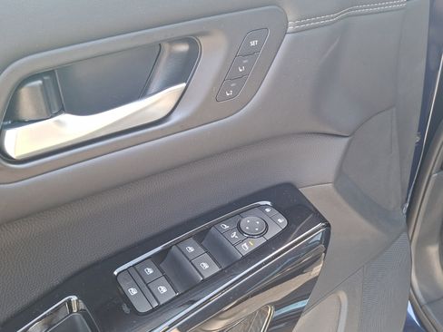 New 2026 Nissan Pathfinder Platinum image 12