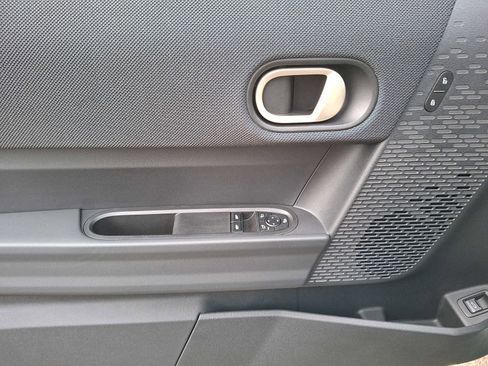 Certified 2025 MINI Cooper S image 12