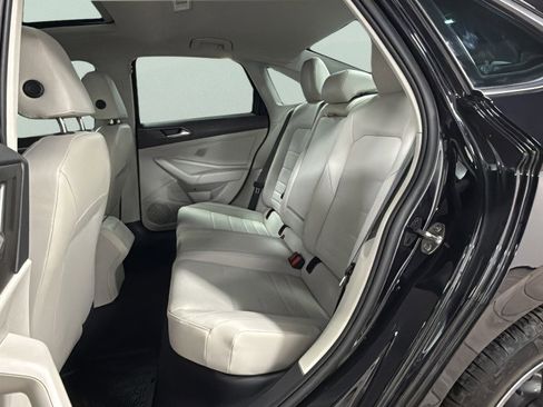 Certified 2023 Volkswagen Jetta SE w/ Panoramic Sunroof Package image 35