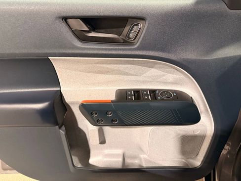 Used 2023 Ford Maverick XLT image 13