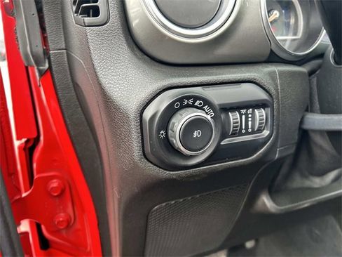 Used 2019 Jeep Wrangler Unlimited Sahara w/ Cold Weather Group image 21