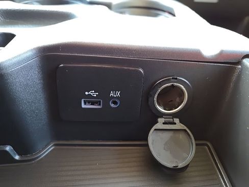 Used 2014 RAM 1500 Express image 23