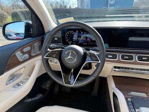 Certified 2026 Mercedes-Benz GLS 450 4MATIC image 14