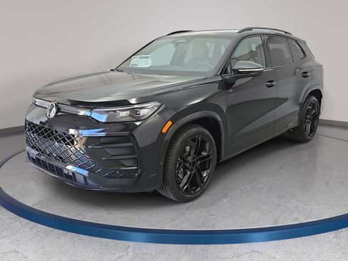 New 2026 Volkswagen Tiguan SE R-Line FWD image 1