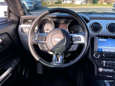 Used 2016 Ford Mustang Premium image 8