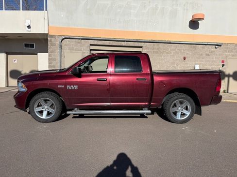 Used 2017 RAM 1500 Express w/ Express Value Package image 4