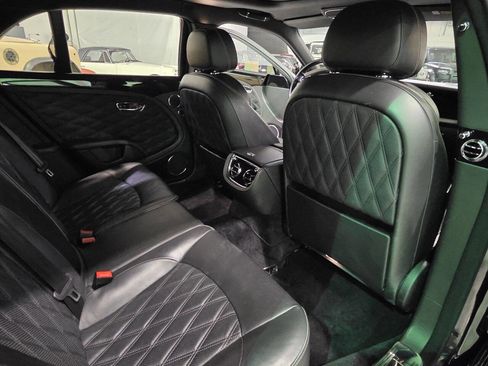 Used 2017 Bentley Mulsanne RWD image 46