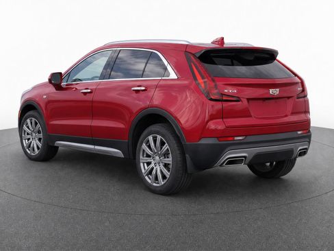 Used 2023 Cadillac XT4 Premium Luxury FWD image 3