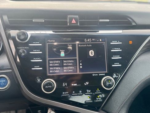 Used 2019 Toyota Camry XLE image 15