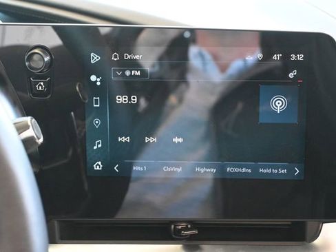 Used 2025 Chevrolet Corvette Stingray Premium Conv w/ Z51 Performance Package image 18