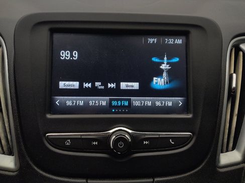 Used 2018 Chevrolet Malibu LS FWD image 25