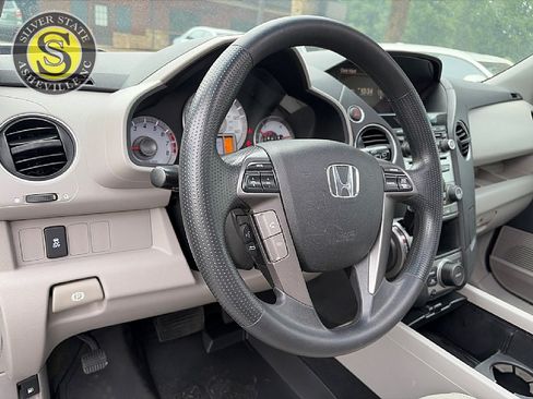 Used 2015 Honda Pilot SE image 23