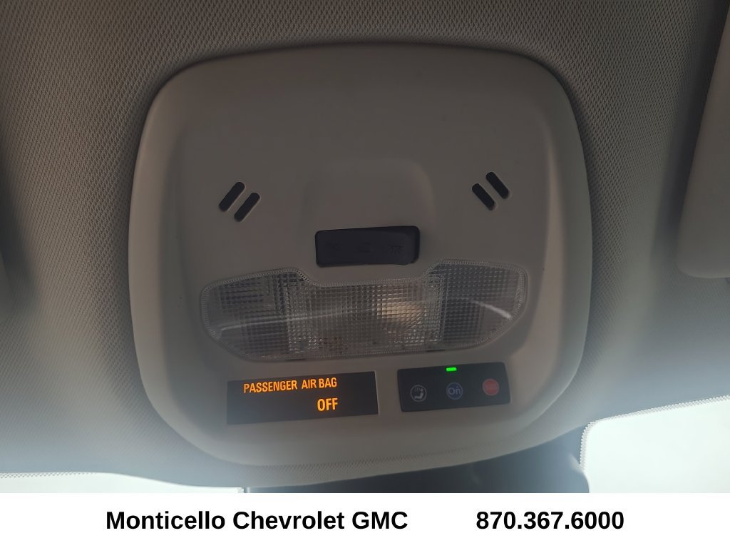 Used 2025 Chevrolet Trax LT FWD image 24