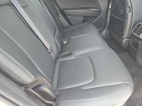 Used 2025 Kia Sportage EX FWD image 19