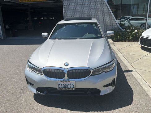 Used 2020 BMW 330i Sedan w/ Convenience Package RWD image 3
