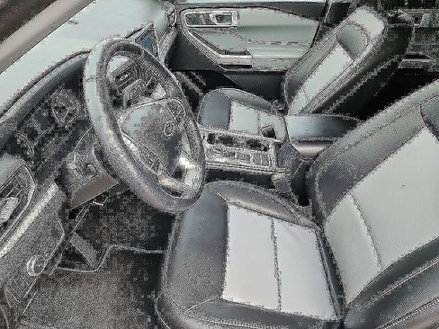 Used 2022 Ford Explorer XLT w/ Equipment Group 202A RWD image 10