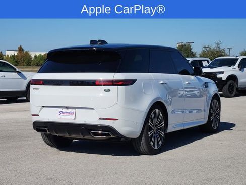 Used 2023 Land Rover Range Rover Sport SE Dynamic image 4