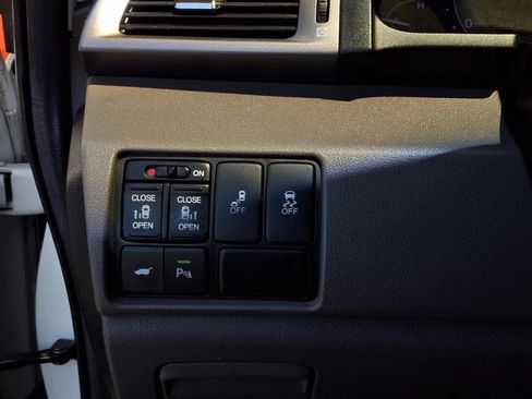 Used 2012 Honda Odyssey Touring Elite image 13