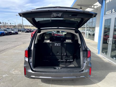 Certified 2025 Honda Odyssey Elite image 8