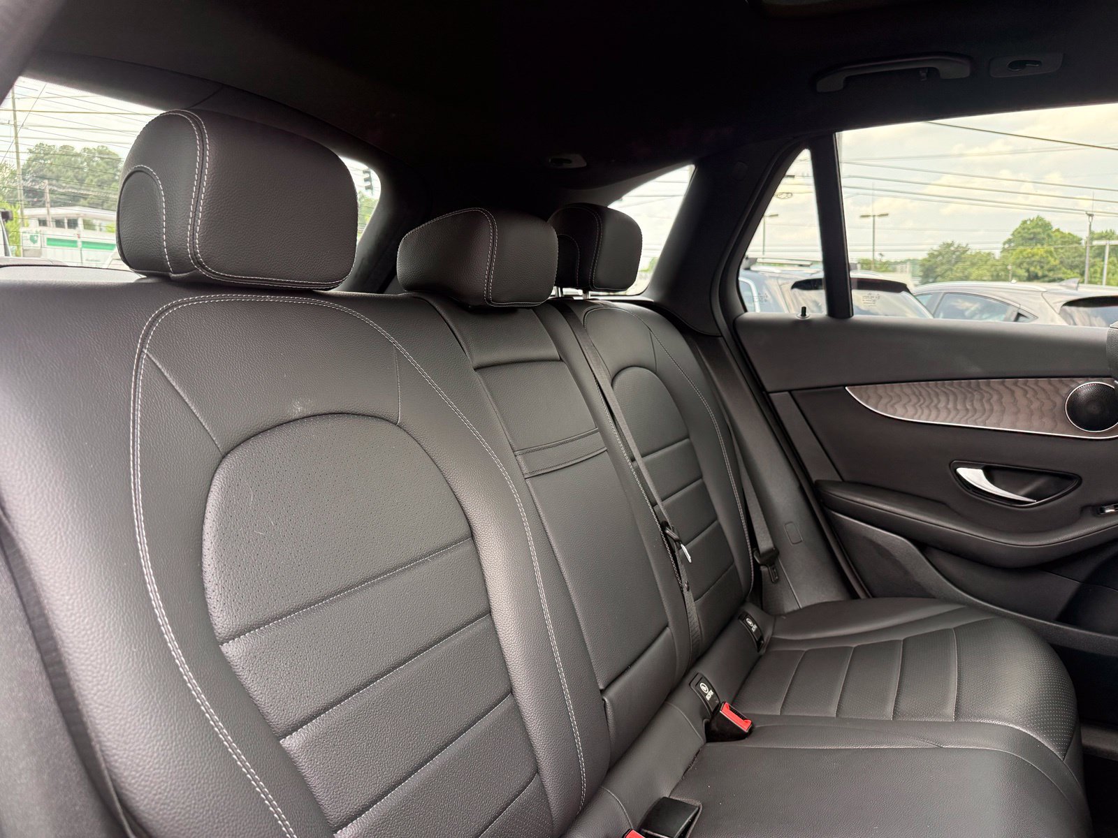 Used 2019 Mercedes-Benz GLC 300 4MATIC w/ Premium Package image 30