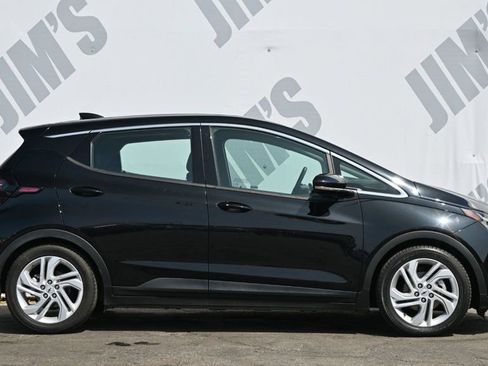 Used 2022 Chevrolet Bolt LT image 4