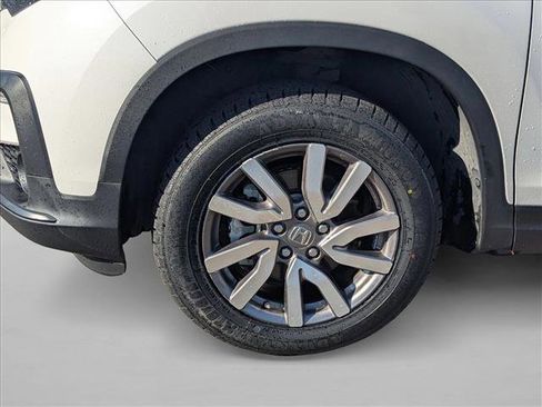 Used 2021 Honda Pilot EX image 23