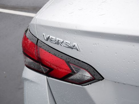 Used 2024 Nissan Versa S w/ Trunk Package FWD image 17