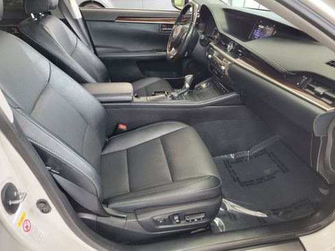 Used 2018 Lexus ES 350 w/ Premier Package FWD image 17