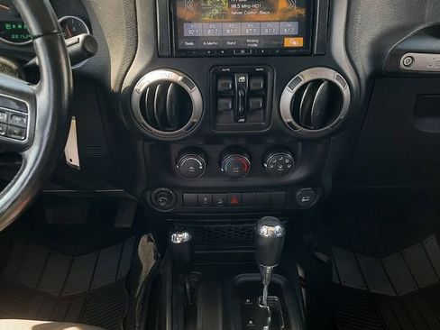 Used 2016 Jeep Wrangler Unlimited Sport w/ Quick Order Package 24S AWD/4WD image 14