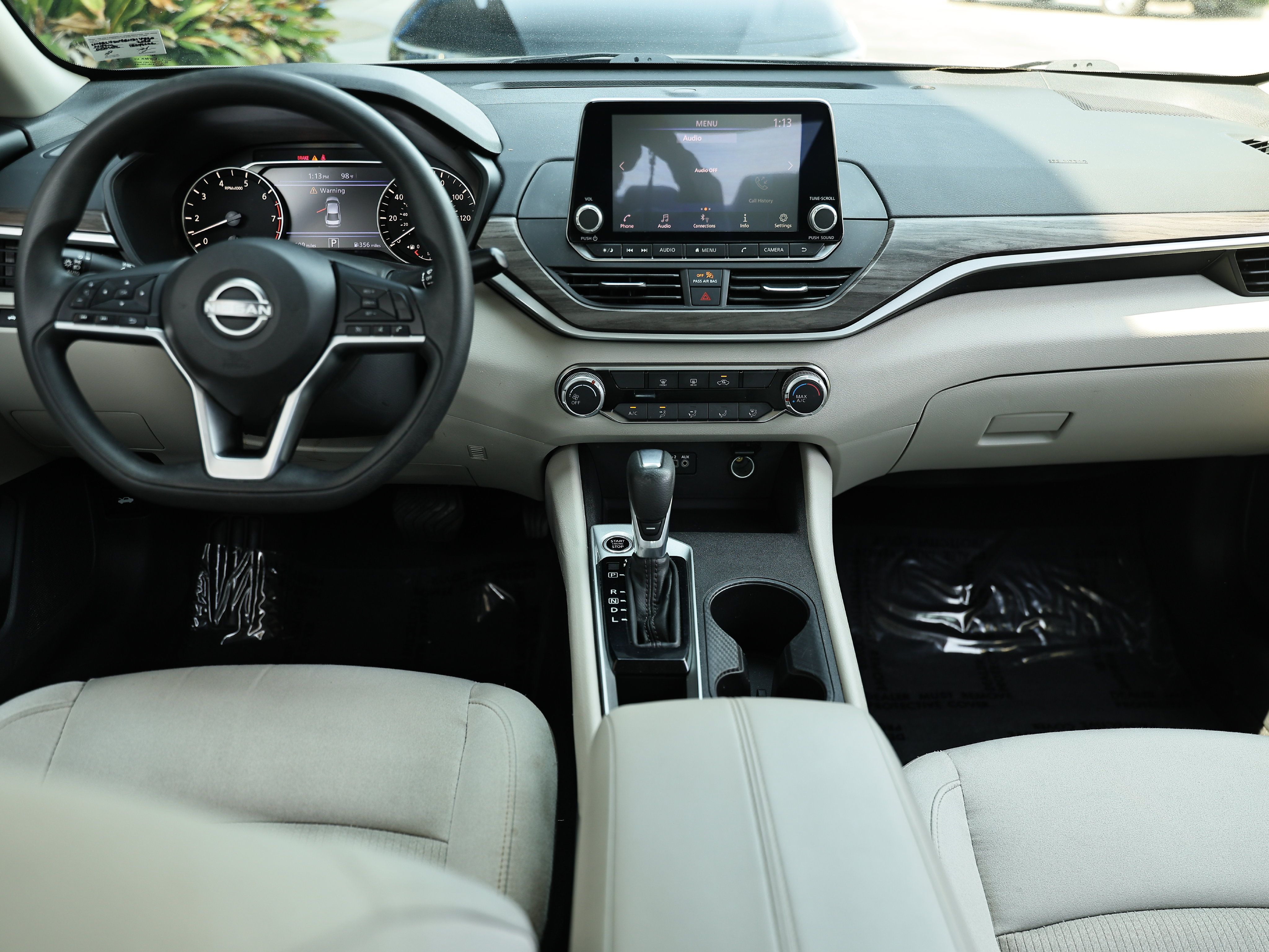 Used 2025 Nissan Altima 2.5 SV FWD image 26