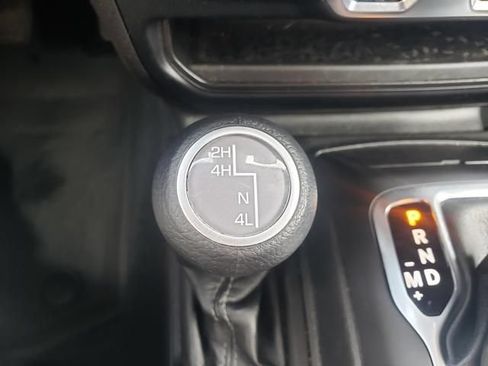 Used 2024 Jeep Wrangler Unlimited Sport AWD/4WD image 19