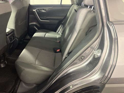 Used 2025 Toyota RAV4 XLE AWD/4WD image 26