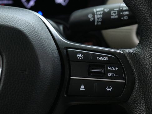 Used 2023 Honda HR-V LX image 14