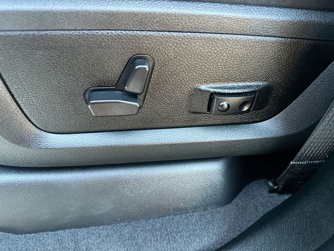 Used 2025 RAM 3500 Laramie image 12