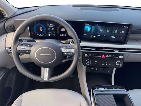 New 2026 Hyundai Tucson Blue SE image 17