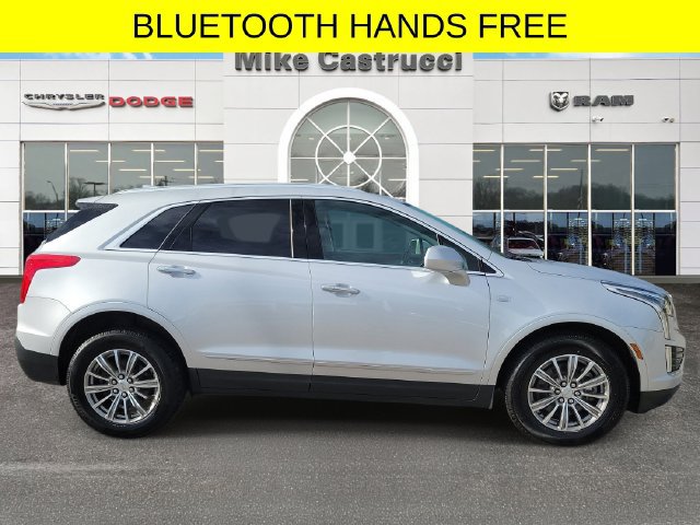 Used 2017 Cadillac XT5 Luxury w/ Driver Awareness Package AWD/4WD image 3