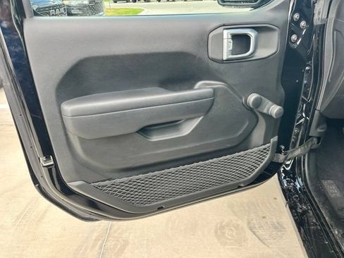 Used 2024 Jeep Gladiator Sport AWD/4WD image 10