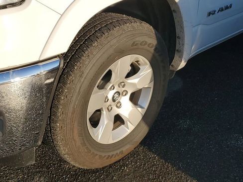 Certified 2025 RAM 1500 Big Horn image 6