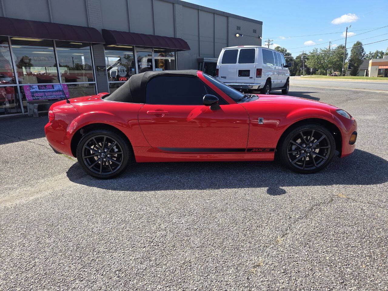 Used 2014 MAZDA MX-5 Miata Club RWD image 3