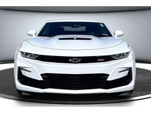 Used 2020 Chevrolet Camaro SS RWD image 4