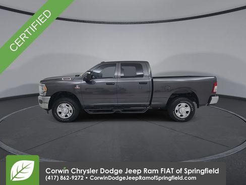 Used 2024 RAM 2500 Tradesman w/ Chrome Appearance Group AWD/4WD image 9