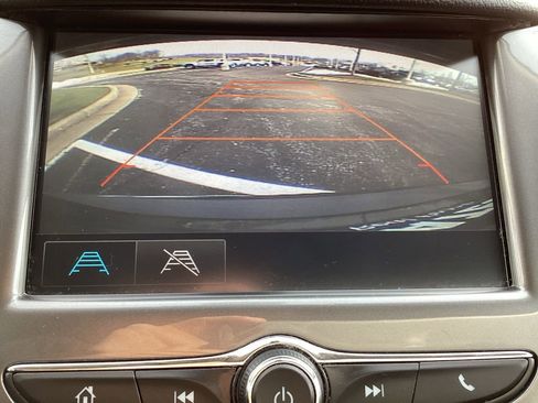 Used 2017 Chevrolet Cruze LT w/ Convenience Package image 16