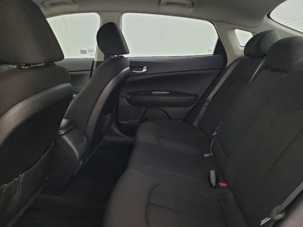 Used 2017 Kia Optima LX FWD image 18