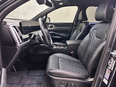 Used 2024 Kia Sorento SX Prestige image 12