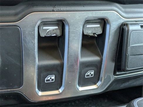 Used 2020 Jeep Wrangler Sport S image 22